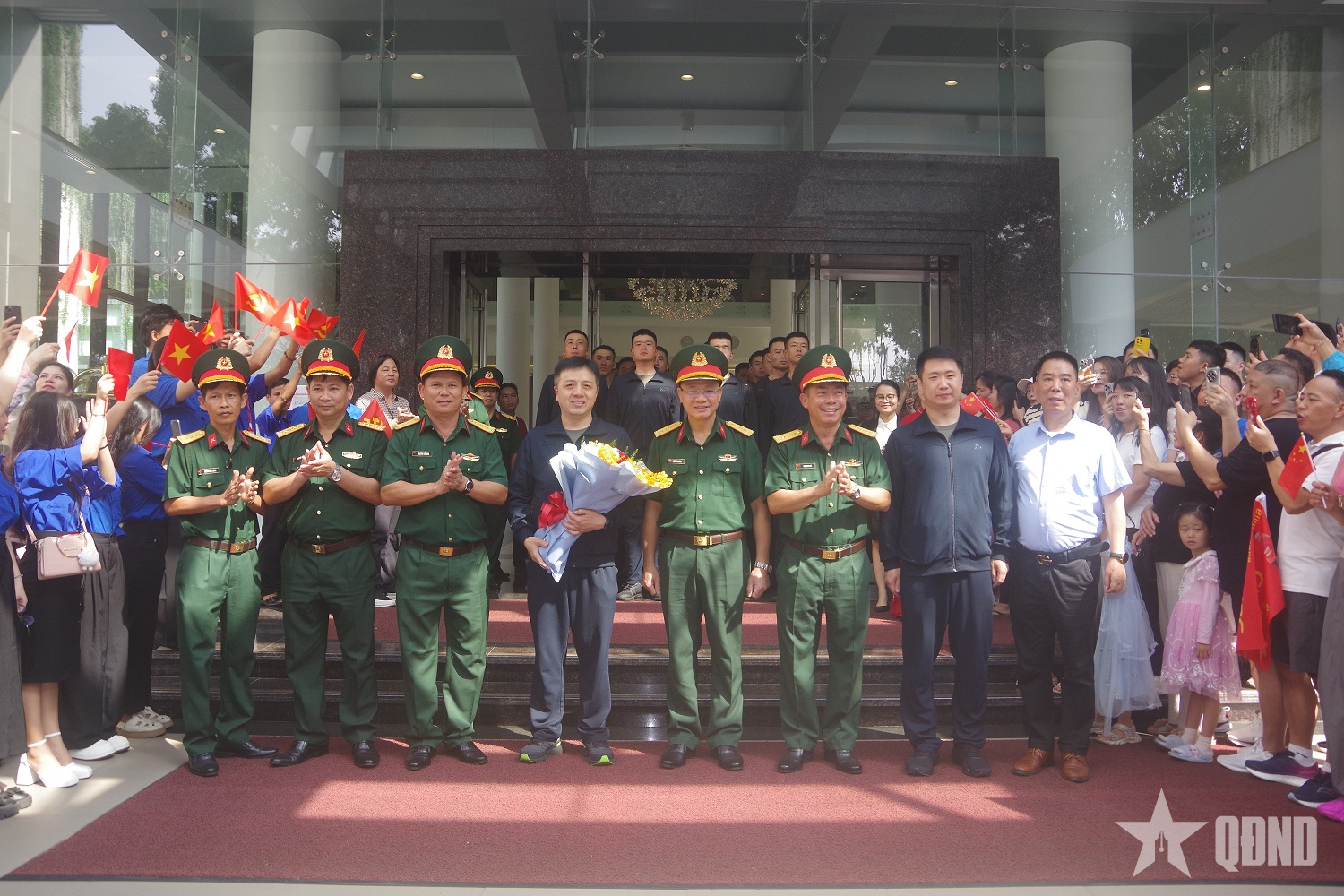 Tiễn các đoàn Quân đội nước ngoài tham gia diễu binh, diễu hành hoàn thành nhiệm vụ về nước